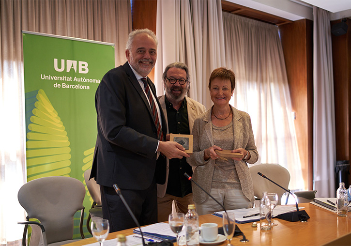 The Principal of the Universitat de València, Mavi Mestre, takes over the presidency of the Vives Network